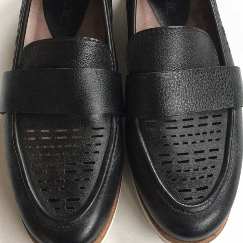 EUC Earth Brand Shoes / Loafers - Picture 8 of 8